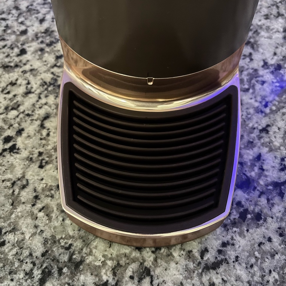 Fizzical draft beer maker